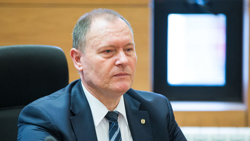 Врио премьер-министра Аурелиу Чокой. 