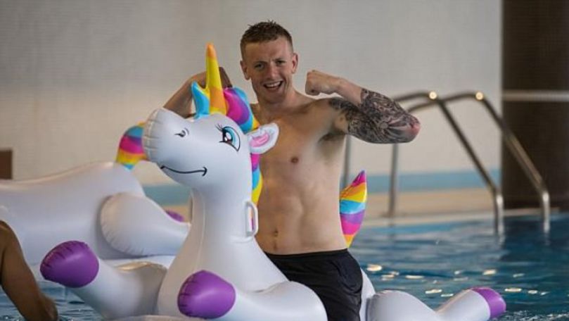 La călărit unicorni: Jucătorii Angliei s-au distrat la piscină