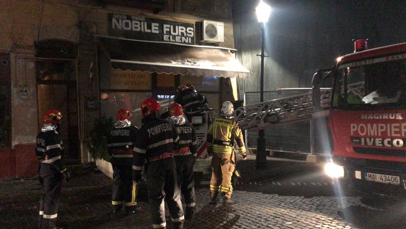 Explozie la un bloc de locuit din București: Planșeul s-a prăbușit