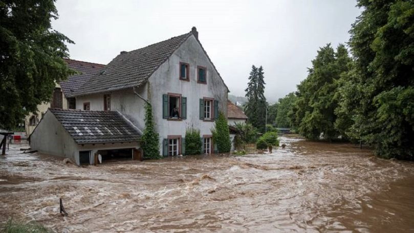 Mii de olandezi își părăsesc locuințele din cauza inundațiilor