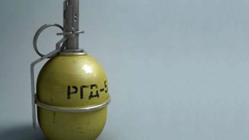 Medicii au găsit o grenadă în cana unui pacient care a cerut ajutor