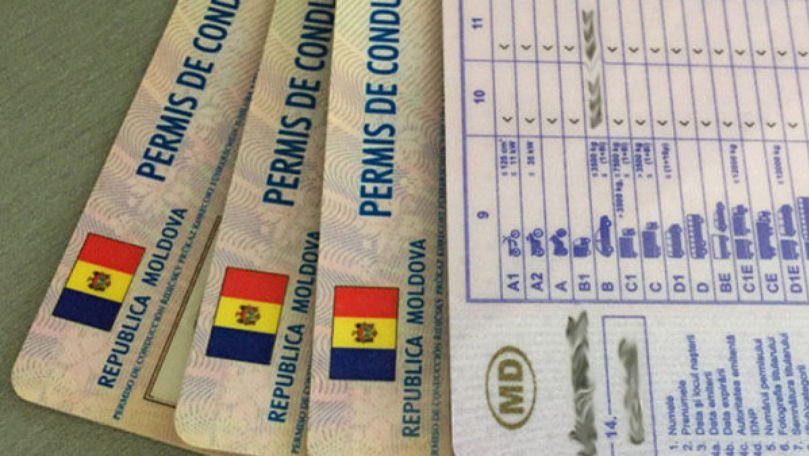 Câți cetățeni din Republica Moldova dețin permis de conducere