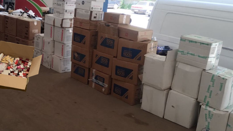 Mărfuri nedeclarate de peste 350.000 de lei, depistate într-un autocar