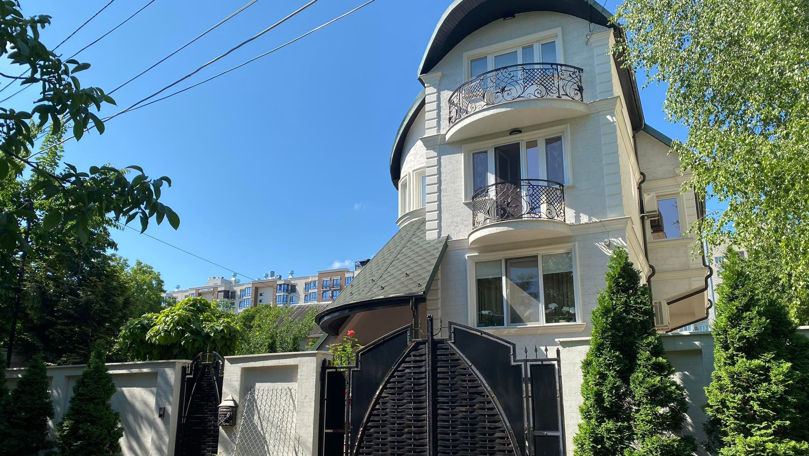 Casa lui Dodon unde au loc percheziții costă peste două milioane de lei