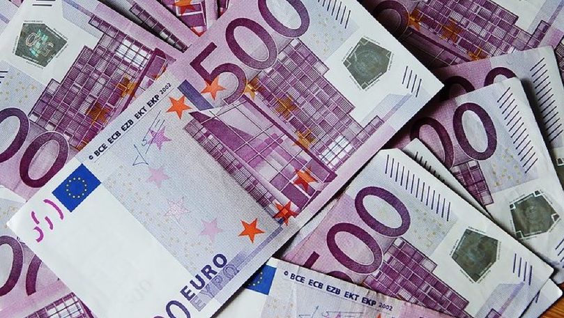 Curs valutar 2 noiembrie 2018: Cât vor costa euro și dolarul