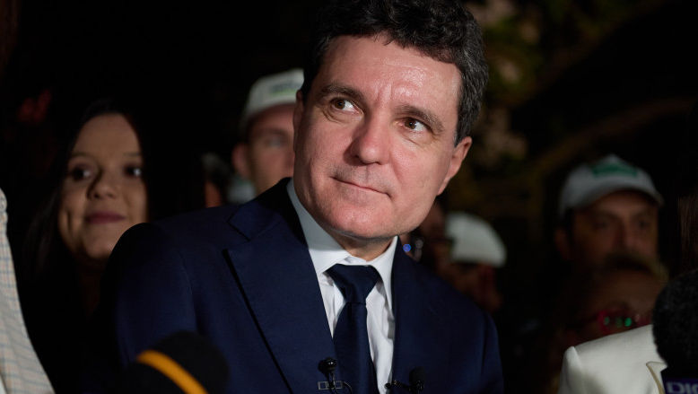 Interdicția lui Simion: Dan ar putea cere desecretizarea documentelor