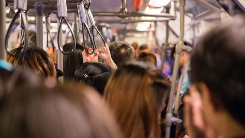 Muzica dată tare, interzisă în transportul public din Londra