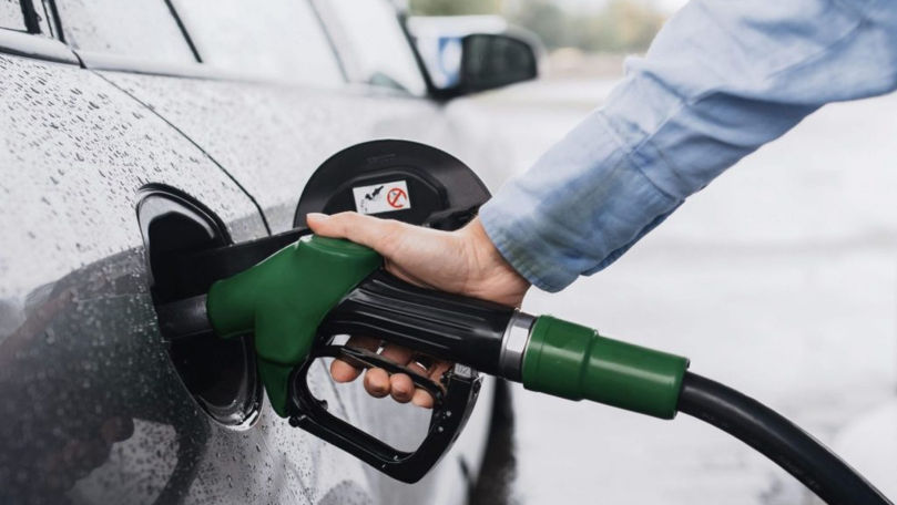 Motorina, noua armă a Rusiei. Preţul carburantului continuă să crească