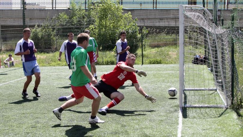 Turneu de fotbal la Iași, cu participarea fanilor din România și Moldova