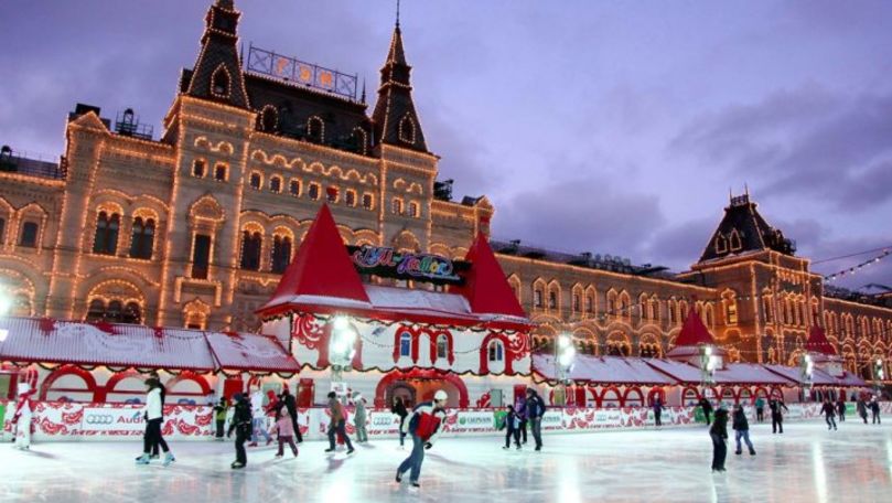 Piaţă Roşie din Moscova, transformată într-un patinoar uriaş