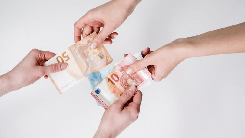 Curs valutar 11 mai 2025: Cât valorează un euro și un dolar