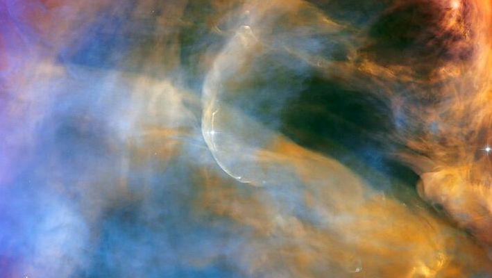 Telescopul Spațial Hubble a surprins un joc de culori în nebuloasa Orion