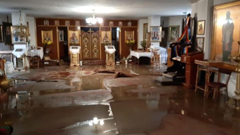O biserică din centrul orașului Soroca a fost inundată