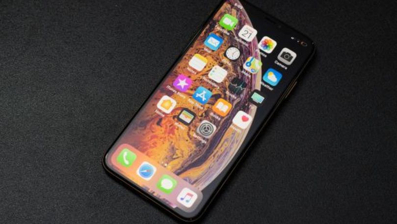 Apple, dată în judecată pentru că ecranul noilor iPhone-uri are breton