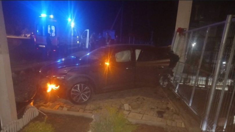 Soroca: Un șofer beat s-a izbit cu mașina într-un pilon electric