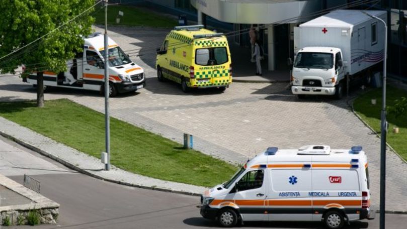 Alarmant: Numărul ambulanţelor ce ajung la Centrul COVID-19, în creștere