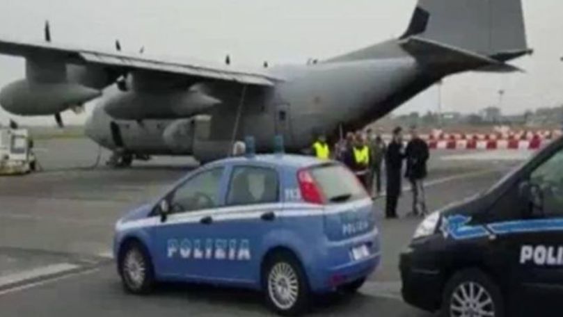 Un avion plin cu tâlhari, violatori și proxeneți a aterizat la București