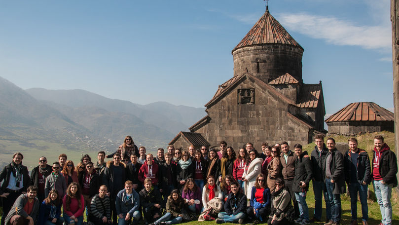 Colegiul Europei din Natolin oferă burse studenţilor din Moldova