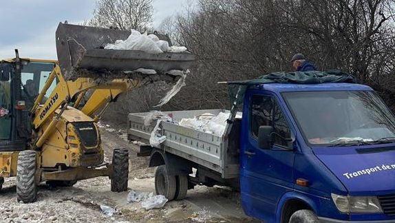 Gunoiște ilegală la Grătiești: Un agent economic, amendat de autorități