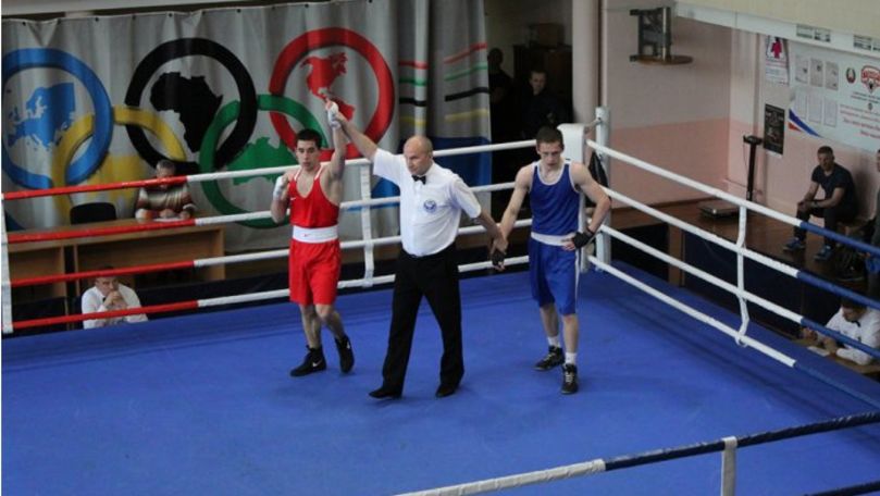 Doi boxeri moldoveni au câștigat turneul internațional de la Gomel