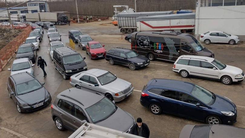 На КПП в Леушенах и Скулянах в направлении выезда из РМ огромные очереди.
