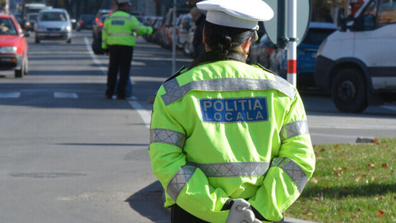 Anchetă: Un polițist s-a dus la pensat în timpul programului de muncă
