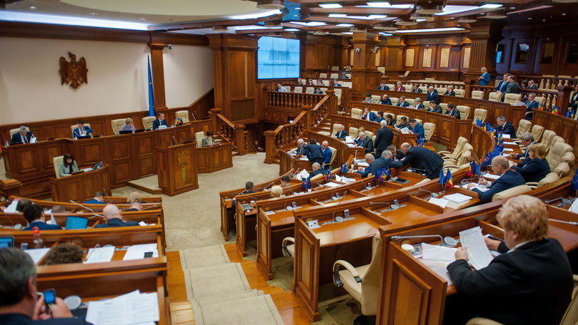 Câte ședințe plenare a inclus sesiunea de primăvară a Parlamentului