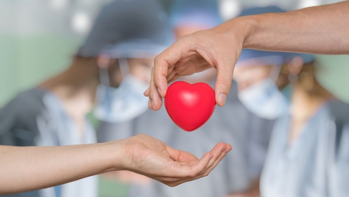 Tot mai mulți pacienți au nevoie de transplant, dar donatorii lipsesc