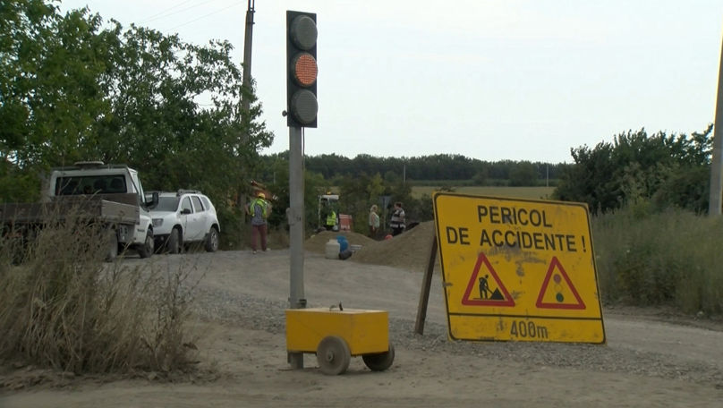 Reparația drumului spre Vasilcău: Aproape 800.000 de euro, pierduți