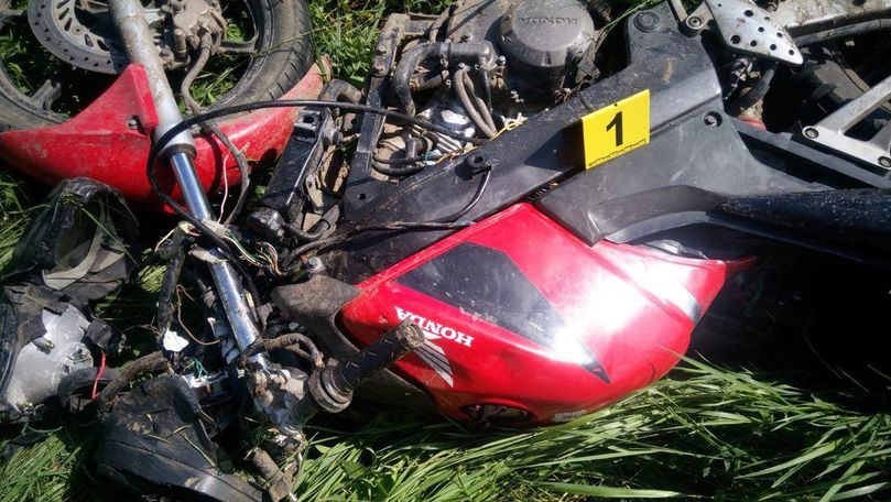 Un vitezoman beat s-a izbit cu motocicleta într-un pod la Cantemir