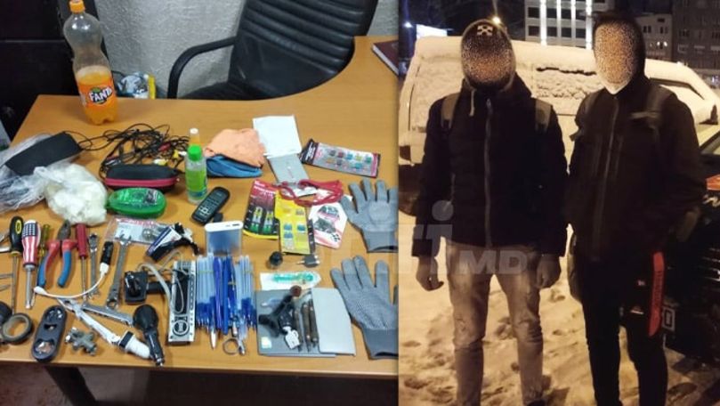 Hoți ghinioniști: Tineri, prinși de carabinieri după ce au spart mașini