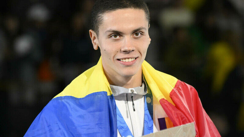 David Popovici își apără titlul mondial la 200 metri liber