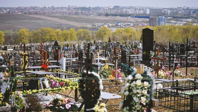 Accesul transportului privat, restricționat în cimitirele din Capitală