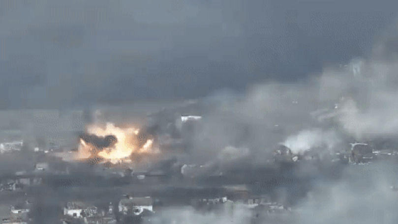 Imagini de pe front: Rusia folosește bombe termobarice în Ucraina