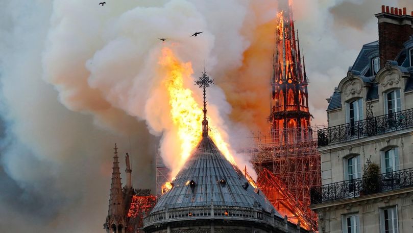 Dodon: Exprim regret profund referitor la incendiul de la Notre-Dame