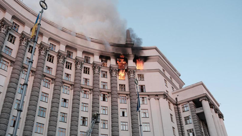 Clădirea Guvernului de la Kiev, avariată în urma atacurilor rusești