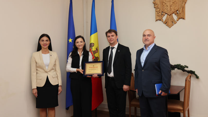 Trei operatori economici au primit diplome din partea Serviciului Vamal