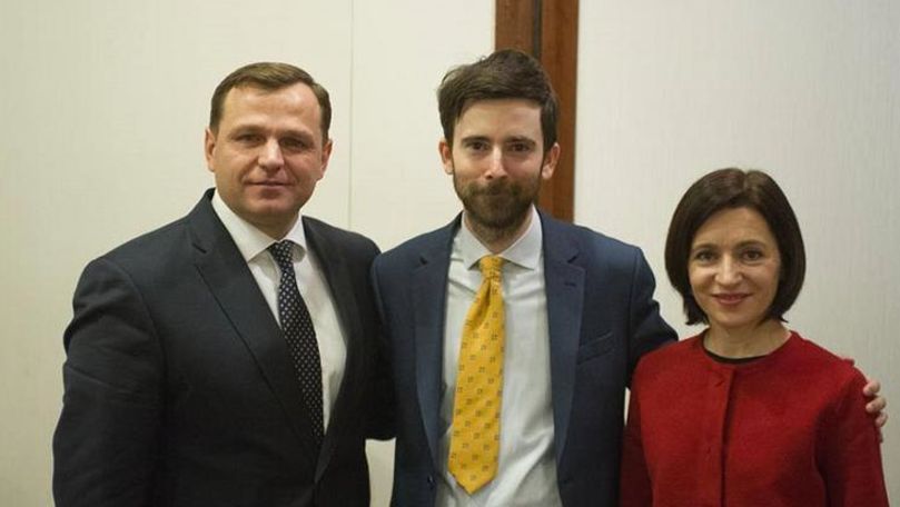 Матей Добровие направил поздравления Майе Санду.