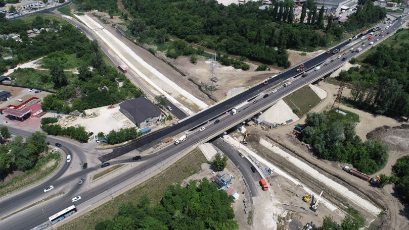 Guvernul continuă investițiile în dezvoltarea infrastructurii rutiere