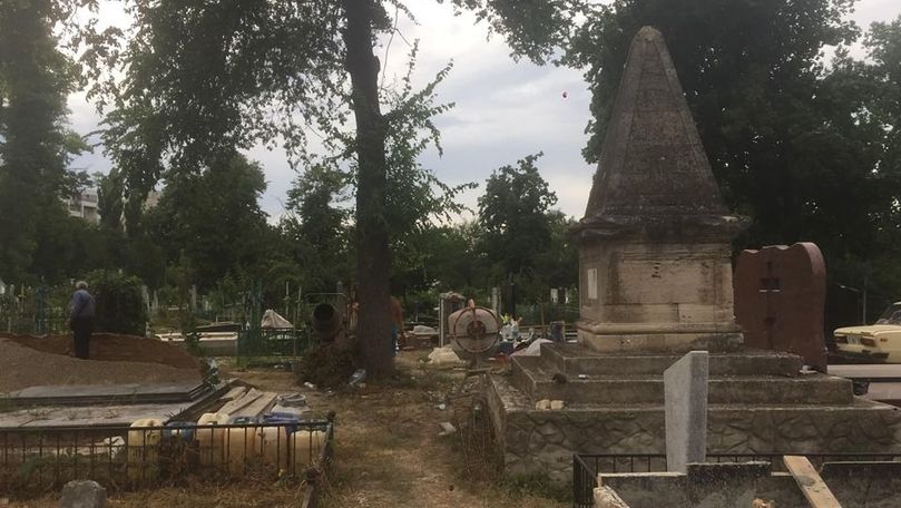 Familia lui Valeriu Muravschi a obținut cu greu loc în Cimitirul Central