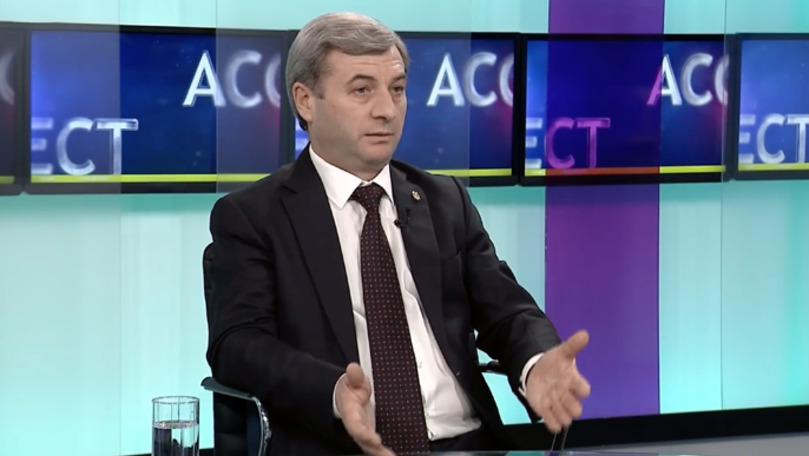 Председатель фракции социалистов Корнелиу Фуркулицэ.