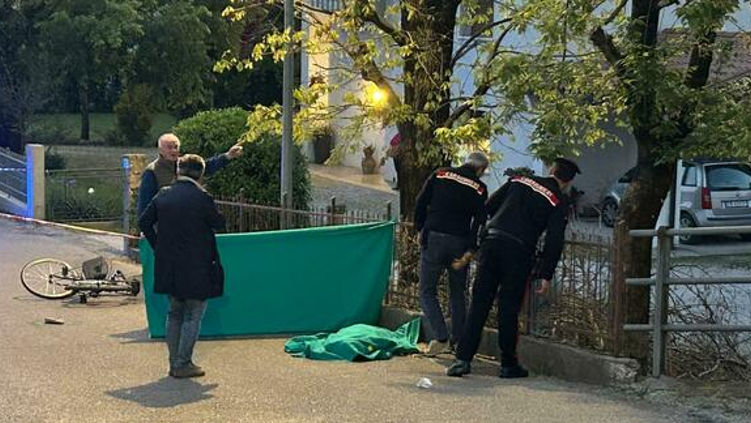  В Италии молдаванка погибла, врезавшись на велосипеде в забор.