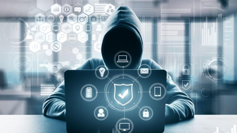 Cinci hackeri au câștigat circa 290.000 de dolari de la Apple