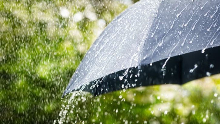 De sâmbătă vremea se răcește și va ploua: Prognoza meteorologilor