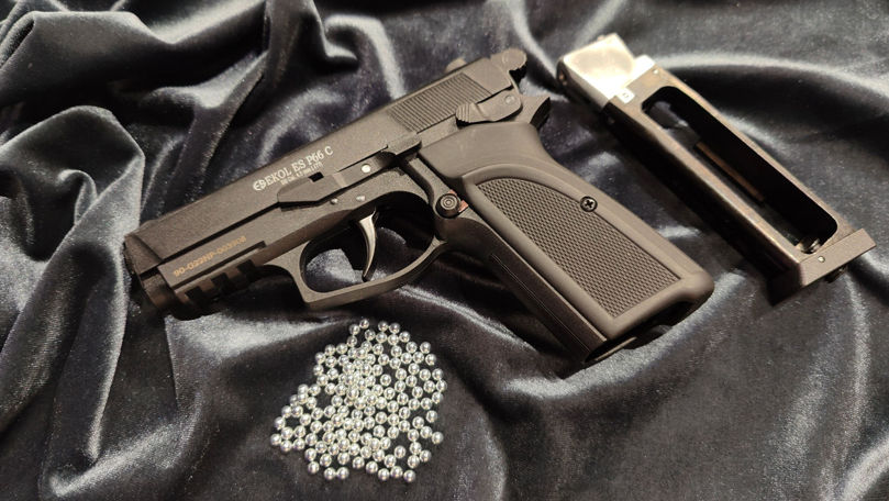 Reguli noi pentru deținătorii de arme pneumatice: Legea va fi completată