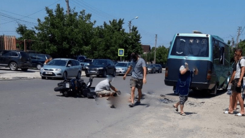 Accident rutier grav în Ungheni: Două persoane au avut de suferit
