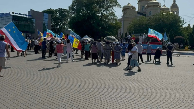 Protest confuz la Comrat: Manifestanții nu au știut pentru ce scandează