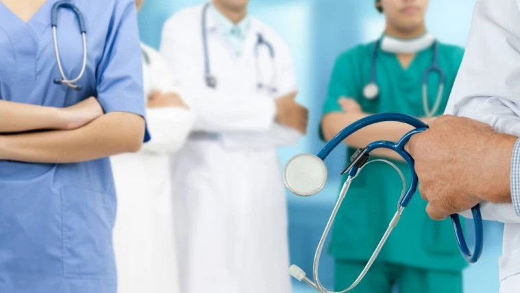 Medici din Țara Soarelui Răsare au venit în Moldova și ajută refugiații