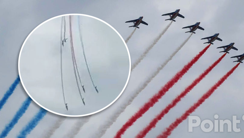 Во Франции столкнулись два самолета пилотажной группы «Патруль де Франс».