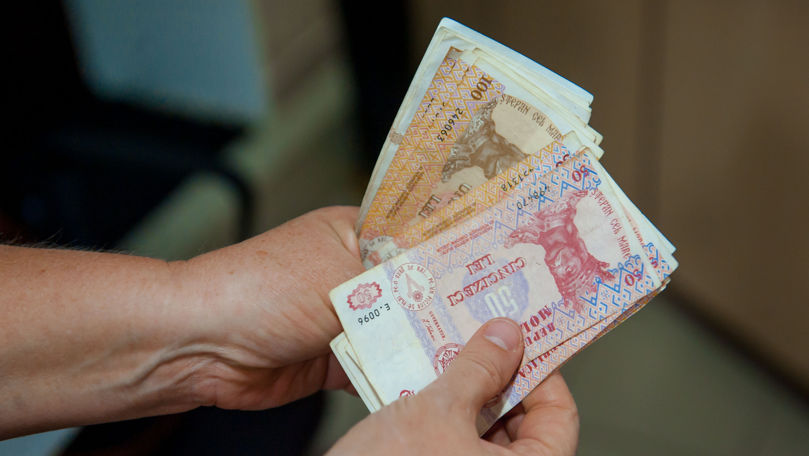 Около 6000 человек в Молдове получают пенсию в размере 25 тысяч леев.